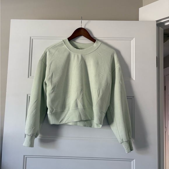 Lululemon Softstreme Perfectly Kohlrabi Green
Oversized Cropped Crew Sz 0 - Picture 4 of 14